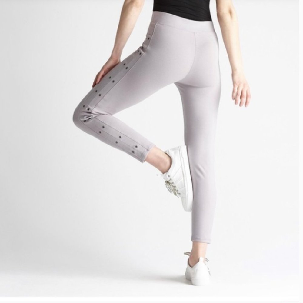 NWT Yummie Legging Pants Grommet Detail Gray Cotton Spandex Womens XS